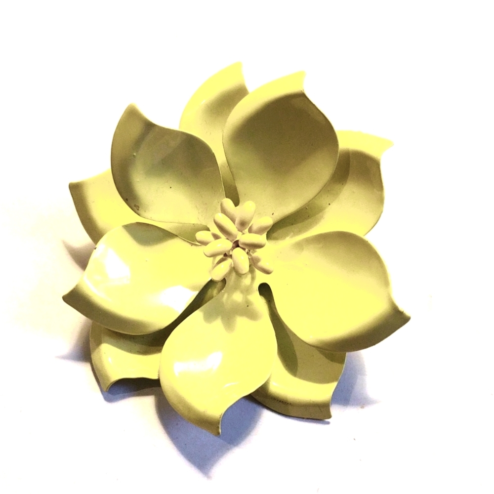 VINTAGE POINSETTIA LARGE YELLOW ENAMEL METAL PIN BROOCH 3"